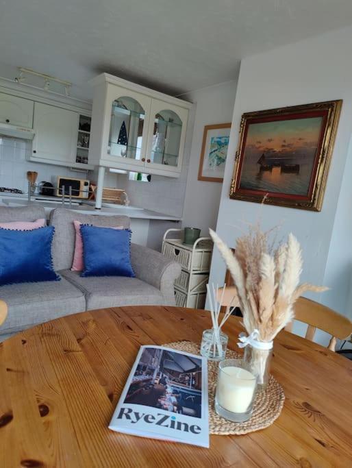 Stunning 1 Bedroom Apartment Over Looking River Rye Dış mekan fotoğraf